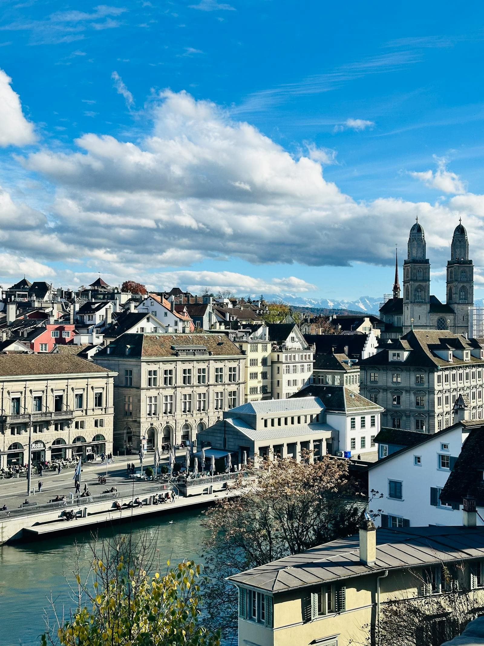 Zürich cityscape — independent financial advice in Switzerland